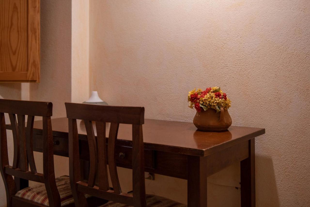 Agriturismo Nuragh'Elighe Sindia Ngoại thất bức ảnh