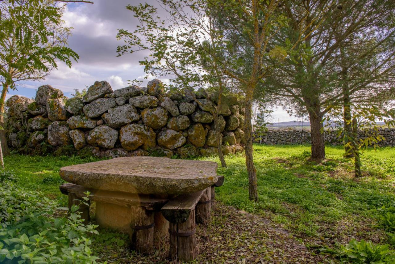 Agriturismo Nuragh'Elighe Sindia Ngoại thất bức ảnh