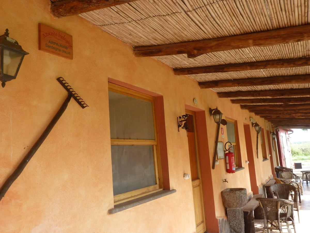 Agriturismo Nuragh'Elighe Sindia Ngoại thất bức ảnh