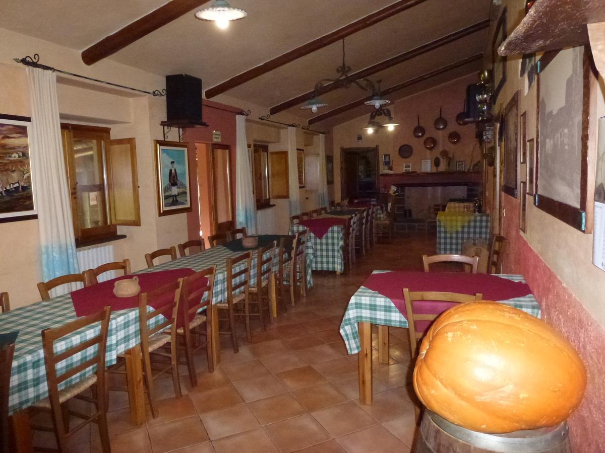 Agriturismo Nuragh'Elighe Sindia Ngoại thất bức ảnh