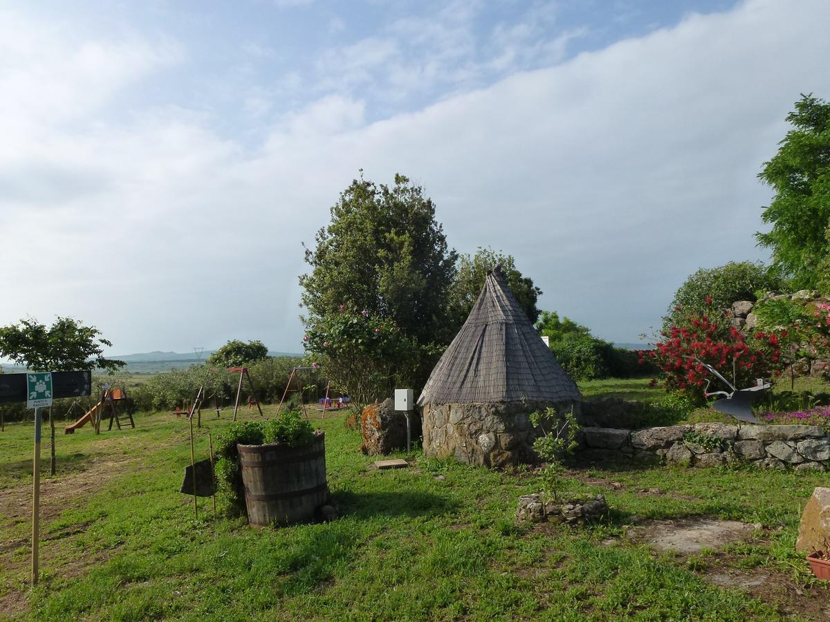 Agriturismo Nuragh'Elighe Sindia Ngoại thất bức ảnh