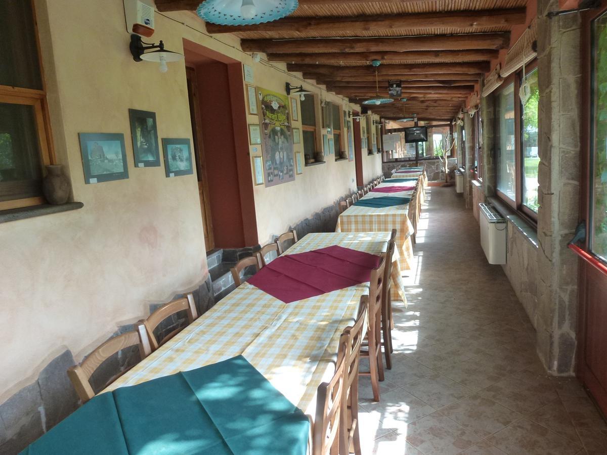 Agriturismo Nuragh'Elighe Sindia Ngoại thất bức ảnh