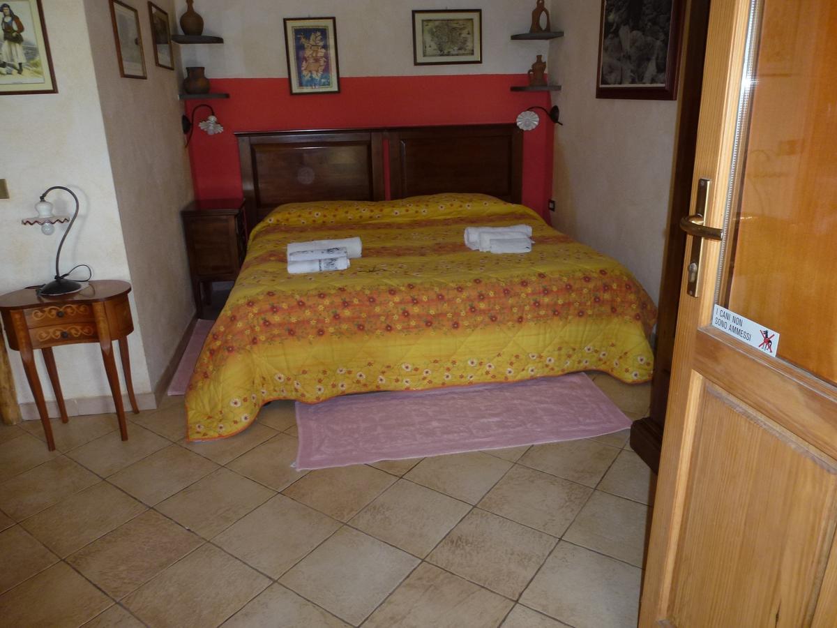 Agriturismo Nuragh'Elighe Sindia Ngoại thất bức ảnh
